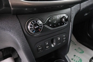 Хетчбэк Renault Sandero 2018 года, 1269000 рублей, Красноярск