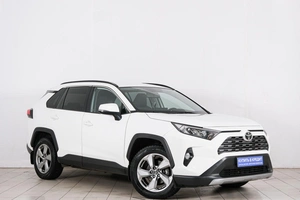 Внедорожник Toyota RAV4 2020 года, 3259000 рублей, Красноярск