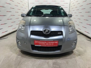 Хетчбэк Toyota Vitz 2006 года, 499000 рублей, Красноярск
