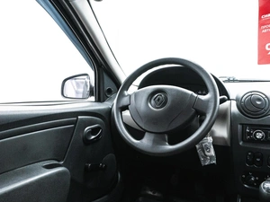 Седан Renault Logan 2010 года, 529000 рублей, Красноярск