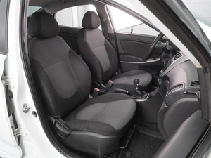 Седан Hyundai Solaris 2013 года, 699000 рублей, Воронеж