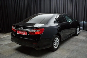Седан Toyota Camry 2014 года, 2000000 рублей, Красноярск