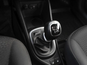 Седан Kia Rio 2015 года, 939000 рублей, Саратов