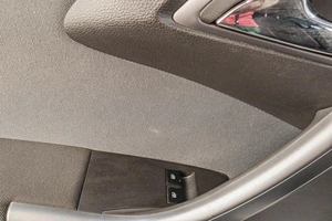 Хетчбэк Opel Astra GTC 2013 года, 1129000 рублей, Челябинск