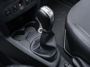 Седан Renault Logan Stepway 2021 года, 1425000 рублей, Санкт-Петербург