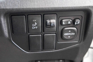 Лифтбек Toyota Prius 2013 года, 1149000 рублей, Барнаул