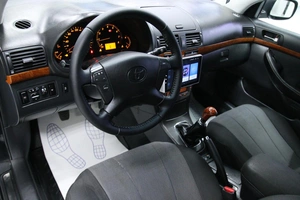 Универсал Toyota Avensis 2008 года, 768000 рублей, Солонцы