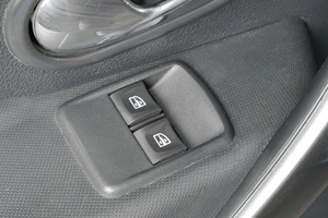 Седан Renault Logan 2016 года, 799000 рублей, Тюмень