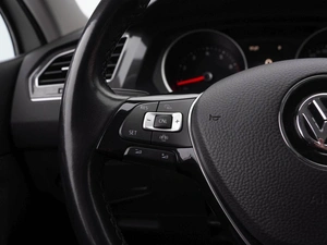 Внедорожник Volkswagen Tiguan 2019 года, 2420000 рублей, Волгоград