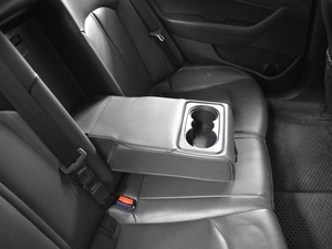 Седан Hyundai Sonata 2018 года, 1635100 рублей, Казань