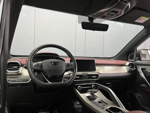 Внедорожник Geely Coolray 2023 года, 1890000 рублей, Омск