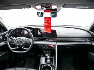 Седан Hyundai Elantra 2021 года, 1830000 рублей, Красноярск