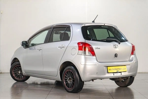 Хетчбэк Toyota Vitz 2008 года, 499000 рублей, Челябинск