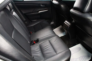 Седан Toyota Camry 2015 года, 2099000 рублей, Сургут