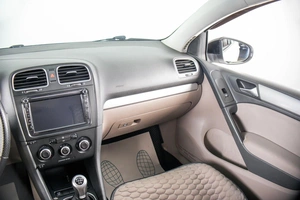 Хетчбэк Volkswagen Golf 2011 года, 699000 рублей, Пермь