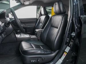 Седан Toyota Camry 2013 года, 1799000 рублей, Сургут
