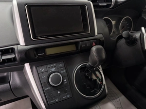 Минивэн Toyota Wish 2010 года, 1199000 рублей, Красноярск