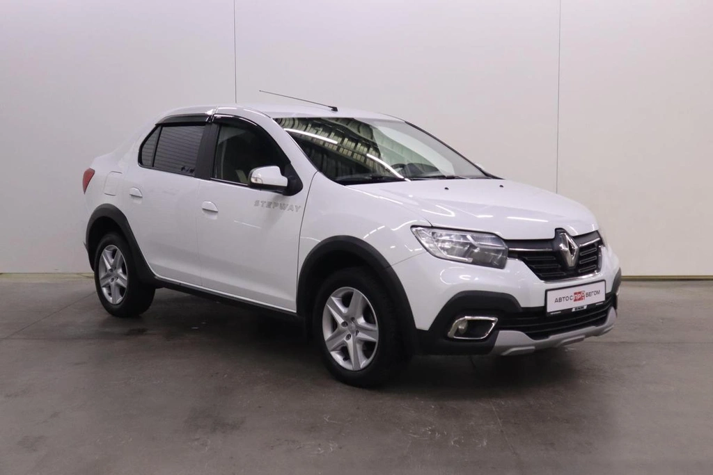 Седан Renault Logan 2019 года, 1080000 рублей, Брянск