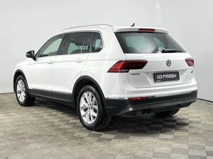 Внедорожник Volkswagen Tiguan 2017 года, 1965200 рублей, Казань