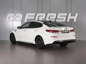 Седан Kia Optima 2018 года, 2050000 рублей, Красный Пахарь