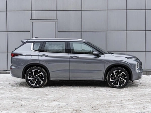 Внедорожник Mitsubishi Outlander 2023 года, 4800000 рублей, Санкт-Петербург