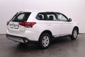 Внедорожник Mitsubishi Outlander 2018 года, 1950000 рублей, Брянск