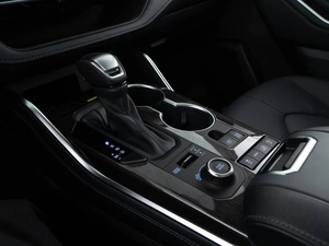 Внедорожник Toyota Highlander 2025 года, 5828888 рублей, Москва