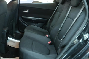 Седан Kia Rio 2013 года, 599000 рублей, Омск
