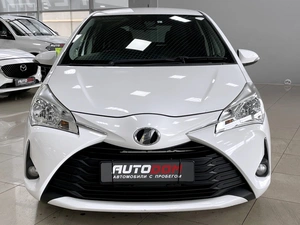 Хетчбэк Toyota Vitz 2017 года, 997000 рублей, Солонцы