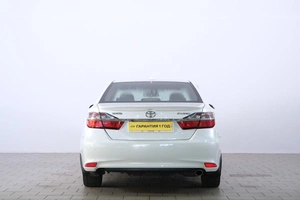 Седан Toyota Camry 2016 года, 1879000 рублей, Омск