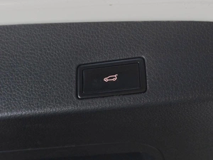 Внедорожник Volkswagen Touareg 2011 года, 2119000 рублей, Тюмень