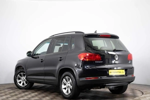 Внедорожник Volkswagen Tiguan 2012 года, 1649000 рублей, Пермь