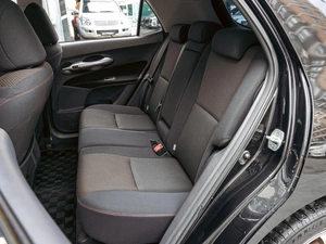 Хетчбэк Toyota Auris 2011 года, 860000 рублей, Краснодар