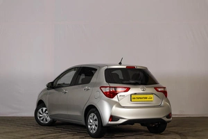 Хетчбэк Toyota Vitz 2019 года, 1269000 рублей, Тюмень