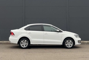 Седан Volkswagen Polo 2015 года, 780000 рублей, Солонцы