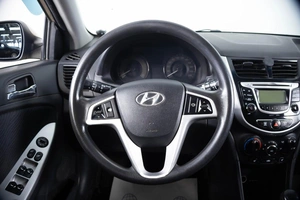 Седан Hyundai Solaris 2013 года, 579000 рублей, Пермь