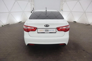 Седан Kia Rio 2014 года, 900000 рублей, Орёл