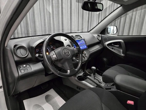 Внедорожник Toyota RAV4 2009 года, 1050000 рублей, Красноярск