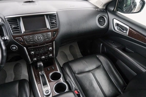 Внедорожник Nissan Pathfinder 2015 года, 1989000 рублей, Красноярск