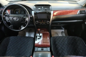 Седан Toyota Camry 2013 года, 1599000 рублей, Омск