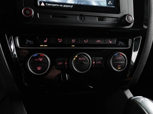 Седан Volkswagen Jetta 2018 года, 1498000 рублей, Воронеж