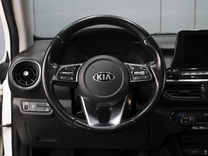 Седан Kia Cerato 2018 года, 1650000 рублей, Омск