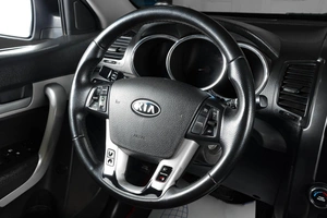 Внедорожник Kia Sorento 2011 года, 1359000 рублей, Тюмень