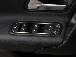 Хетчбэк Mercedes-benz A-класс 2019 года, 2457077 рублей, Москва