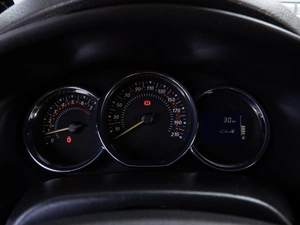 Хетчбэк Renault Sandero Stepway 2015 года, 847500 рублей, Волгоград