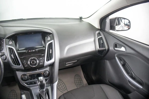 Хетчбэк Ford Focus 2011 года, 1099000 рублей, Пермь