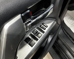 Внедорожник Toyota Land Cruiser 2014 года, 4200000 рублей, Красноярск