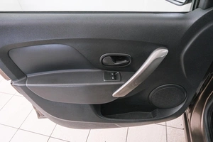 Хетчбэк Renault Sandero 2019 года, 1239000 рублей, Красноярск