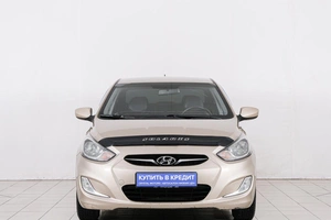 Седан Hyundai Solaris 2011 года, 849000 рублей, Красноярск