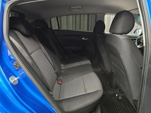 Хетчбэк Kia Rio X-Line 2019 года, 1440000 рублей, Красноярск